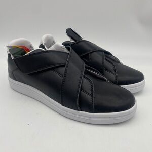Goats black sneakers. Size 8